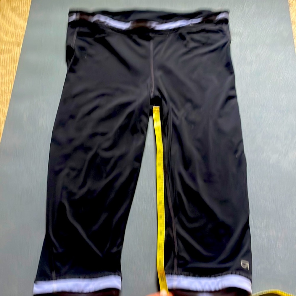 GapFit capri legging